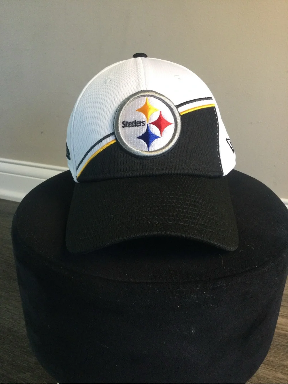 New Era Black and White NFL 39THIRTY Fitted Cap